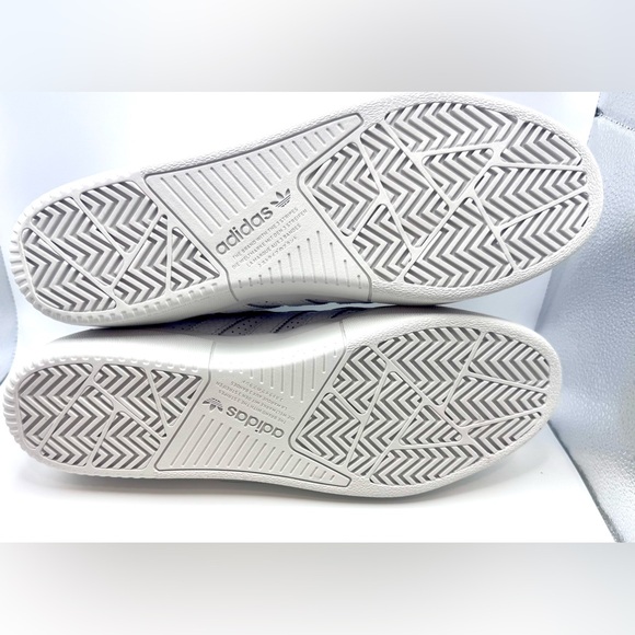 NEW!! Adidas Tyshawn White and Blue Sneakers - Picture 8 of 12